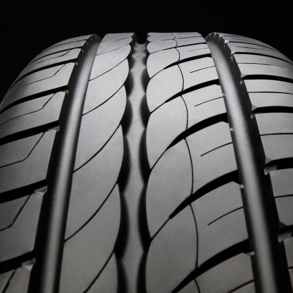 Pirelli 185/55R15 (82H) Cinturato P1 Plus - Imagen 3